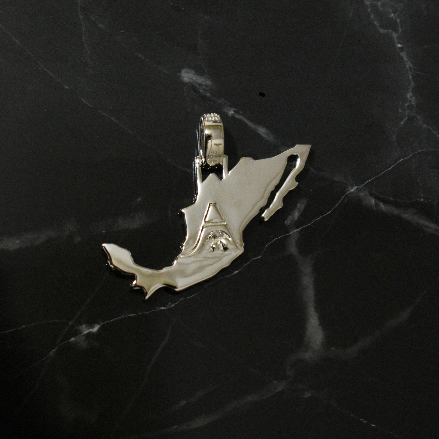 VVS Mexico Pendant